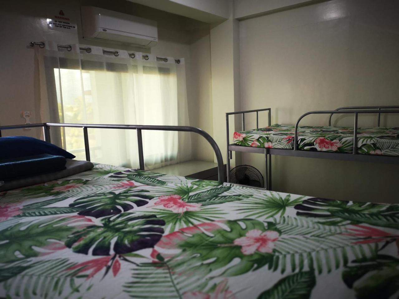 Jdl Residences Hostel Legazpi Esterno foto