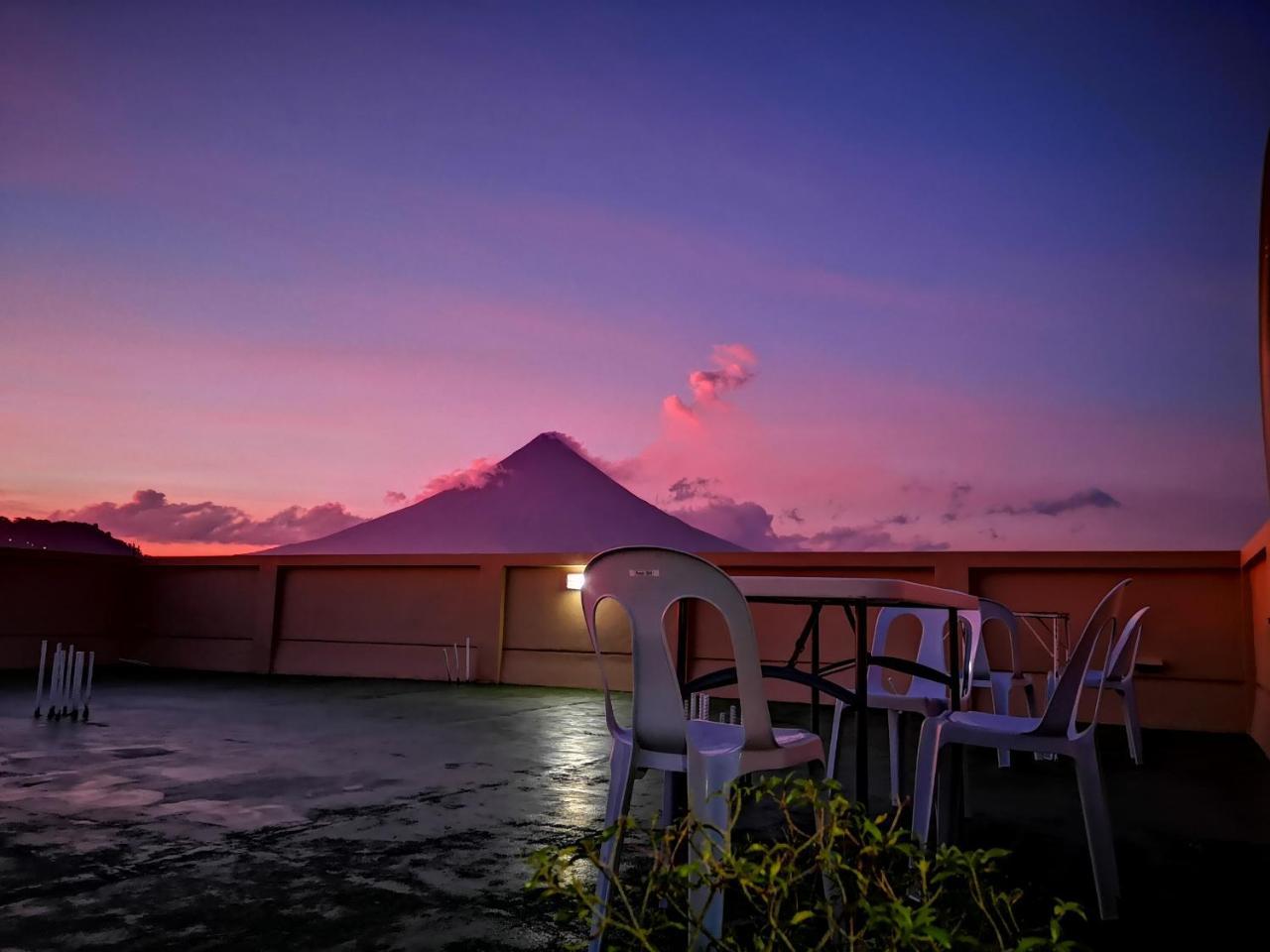 Jdl Residences Hostel Legazpi Esterno foto