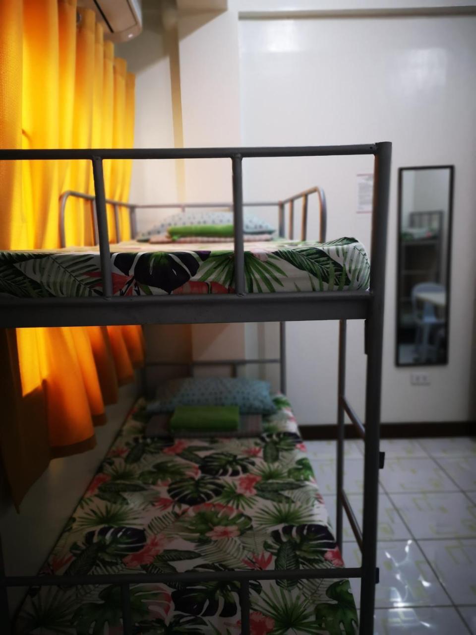Jdl Residences Hostel Legazpi Esterno foto