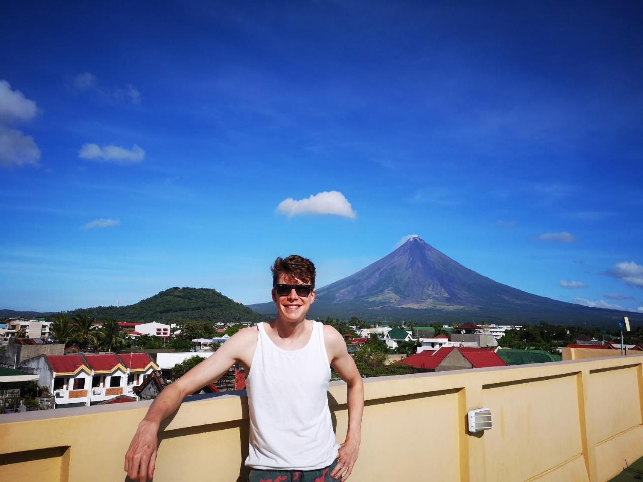 Jdl Residences Hostel Legazpi Esterno foto