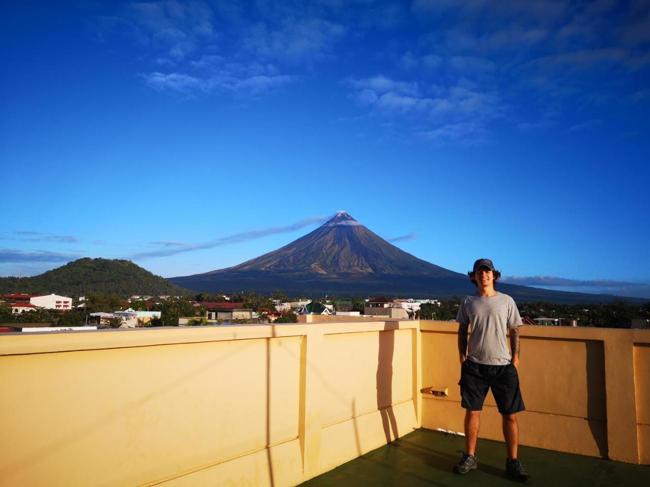 Jdl Residences Hostel Legazpi Esterno foto