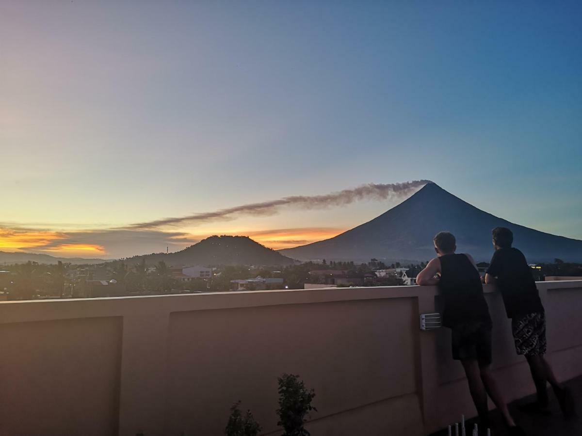 Jdl Residences Hostel Legazpi Esterno foto