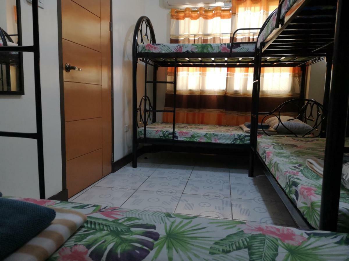 Jdl Residences Hostel Legazpi Esterno foto