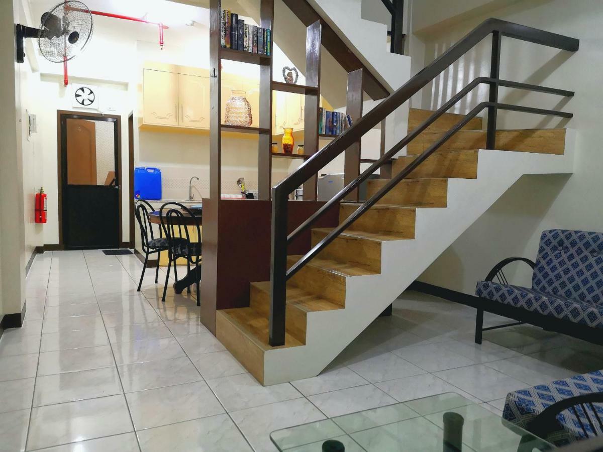 Jdl Residences Hostel Legazpi Esterno foto