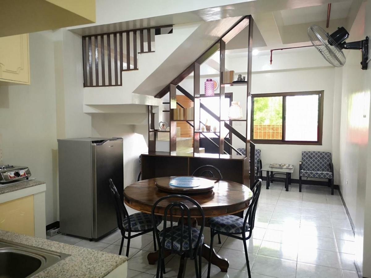 Jdl Residences Hostel Legazpi Esterno foto