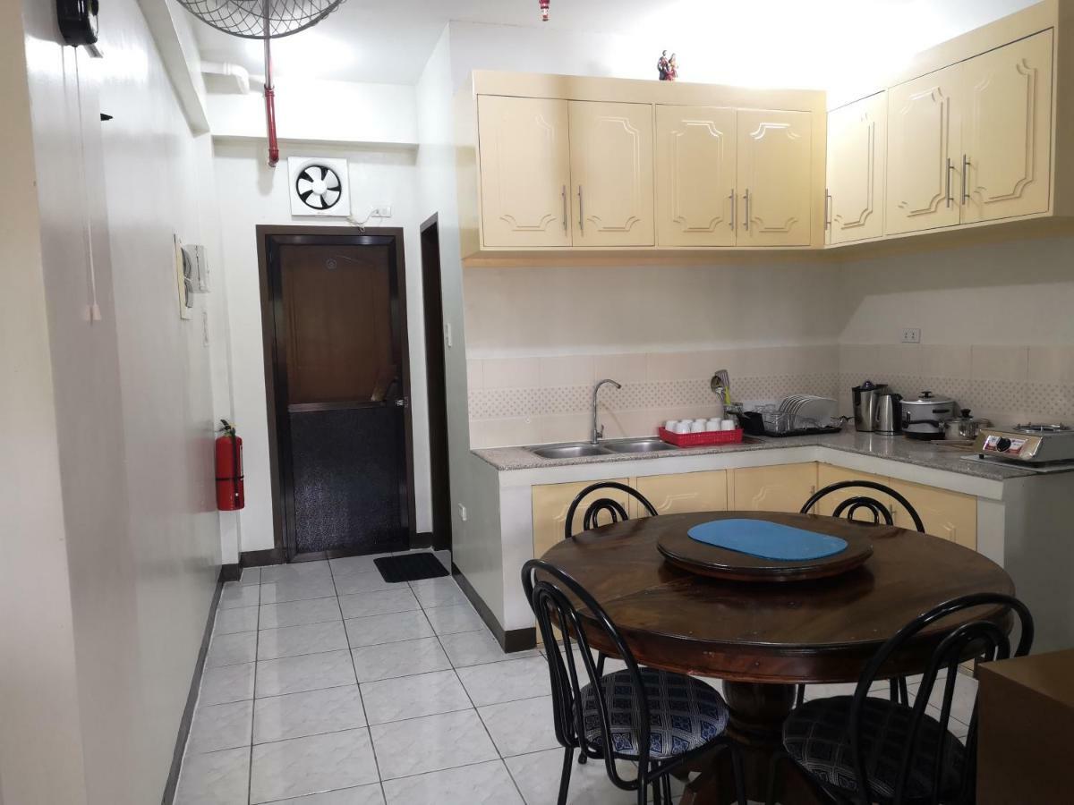 Jdl Residences Hostel Legazpi Esterno foto
